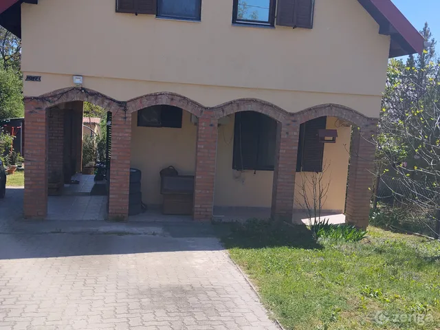 Eladó ház Újbarok 89 nm
