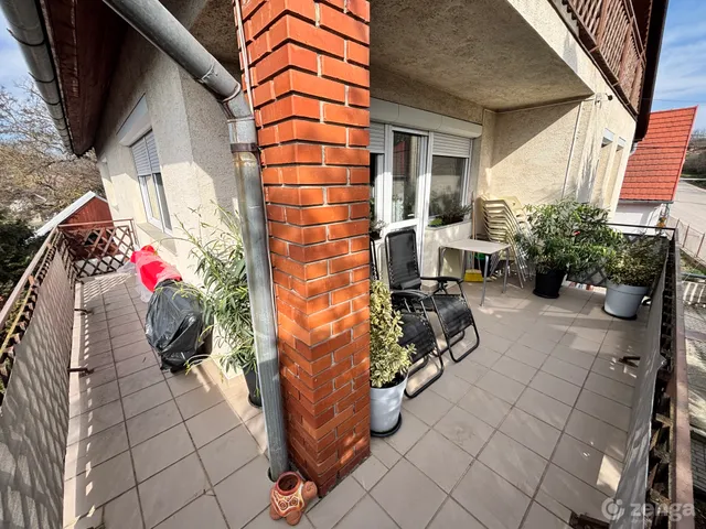 Eladó ház Sárkeresztes, Jókai Mór u.4 291 nm