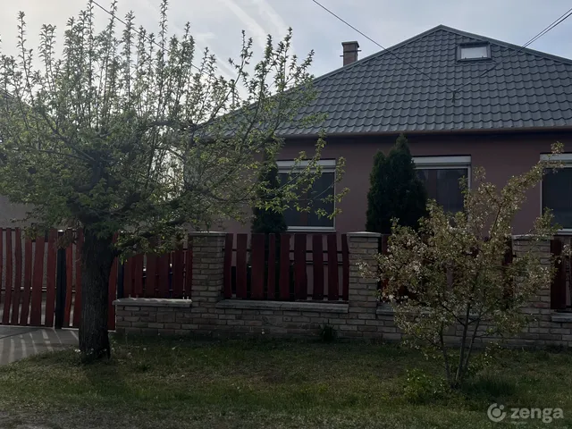 Eladó ház Üllő 140 nm