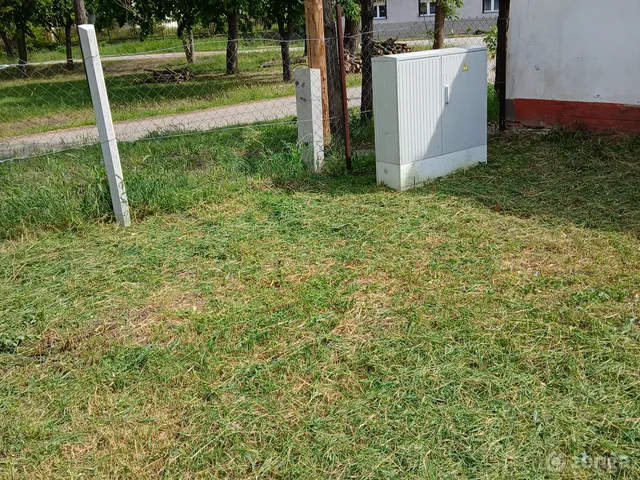 Eladó telek Cibakháza, Szabadság tér 16 352 nm