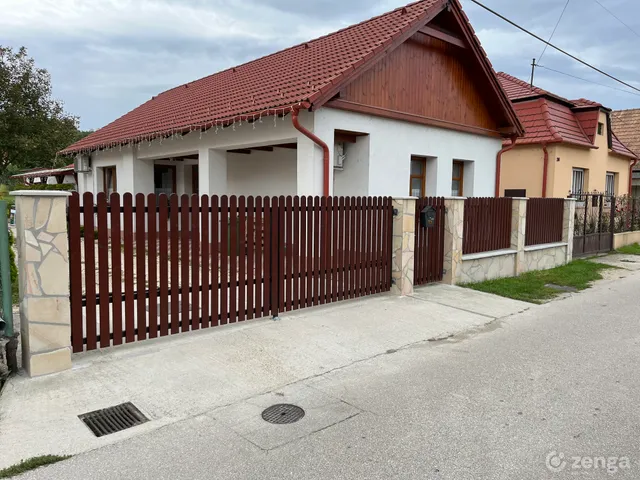 Eladó ház Dunaalmás 85 nm