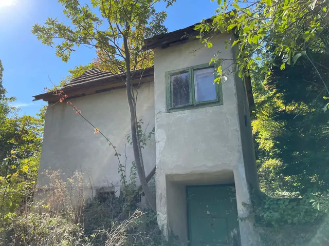 Eladó telek Budaörs 2676 nm