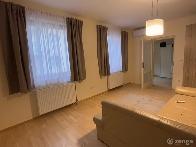 Kiadó lakás Kecskemét, Belváros 54 nm