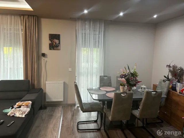Eladó lakás Kecskemét, Homokbánya 76 nm