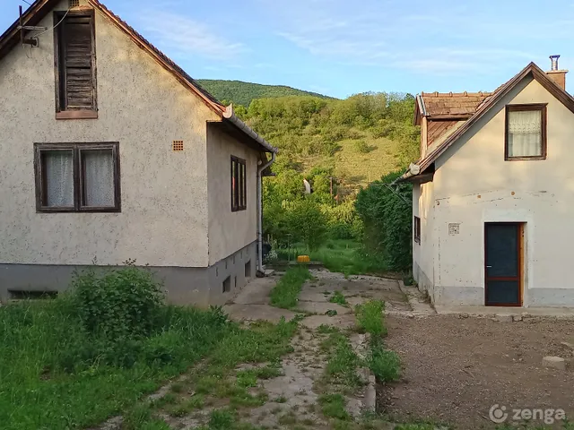 Eladó ház Vác, Gombás 40 nm