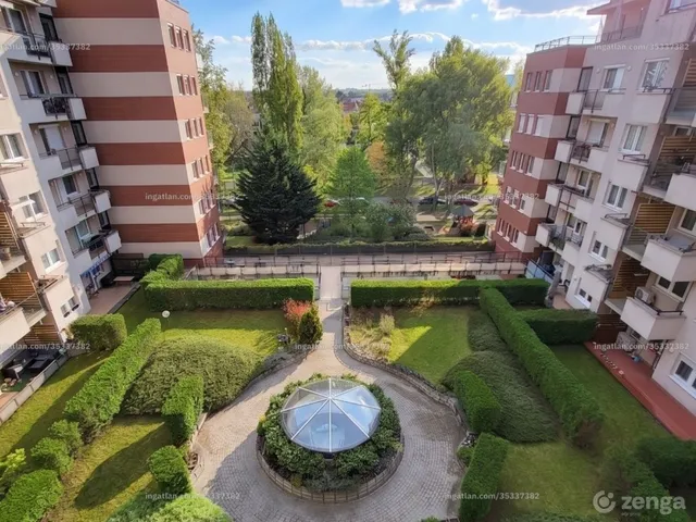 Kiadó garázs Budapest III. kerület, Csillaghegy 13 nm