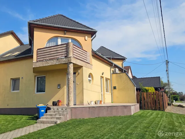 Eladó ház Pécel, Csatáridűlő 101 nm
