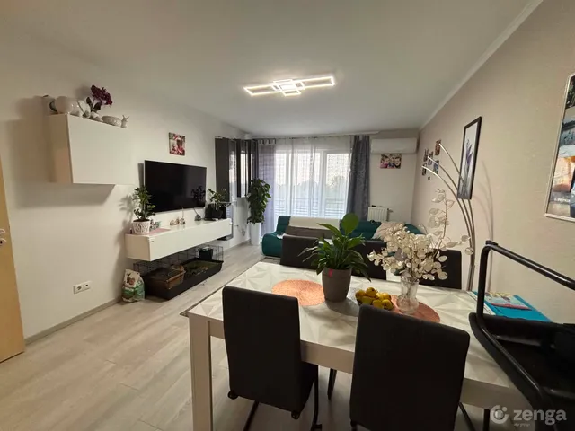 Eladó lakás Szeged, Felsőváros 99 nm
