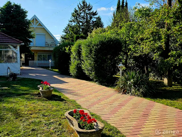 Eladó ház Százhalombatta, Barátság 76 150 nm