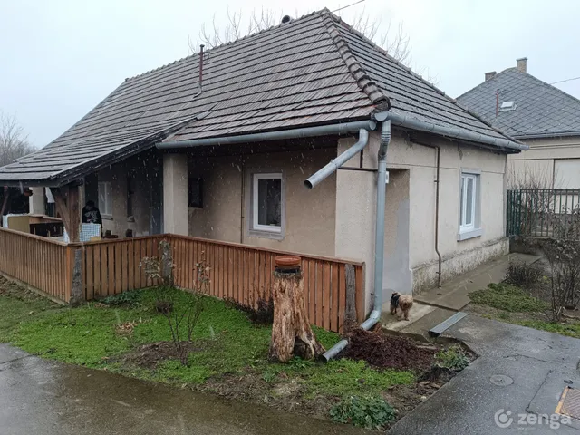 Eladó ház Keszeg 50 nm