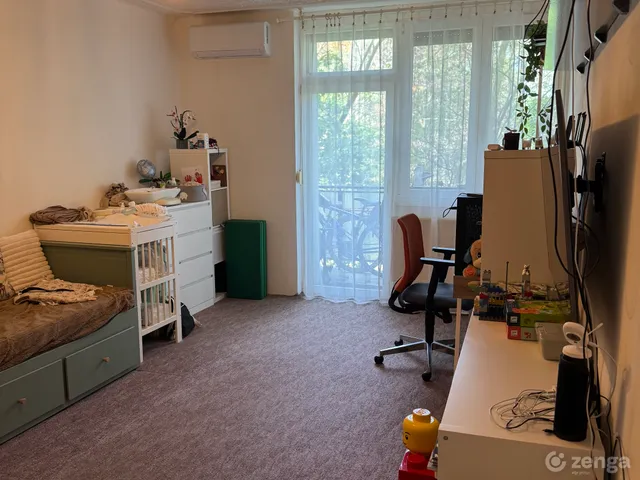 Eladó lakás Almásfüzitő, Nagykolónia 83 nm