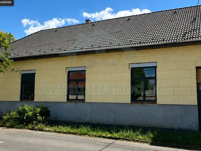 Eladó ház Gyöngyös, Belváros 180 nm