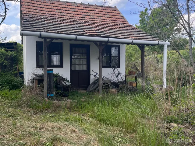 Eladó telek Bicske 2367 nm