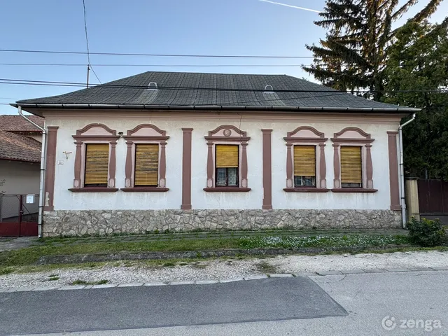Eladó ház Biatorbágy 150 nm