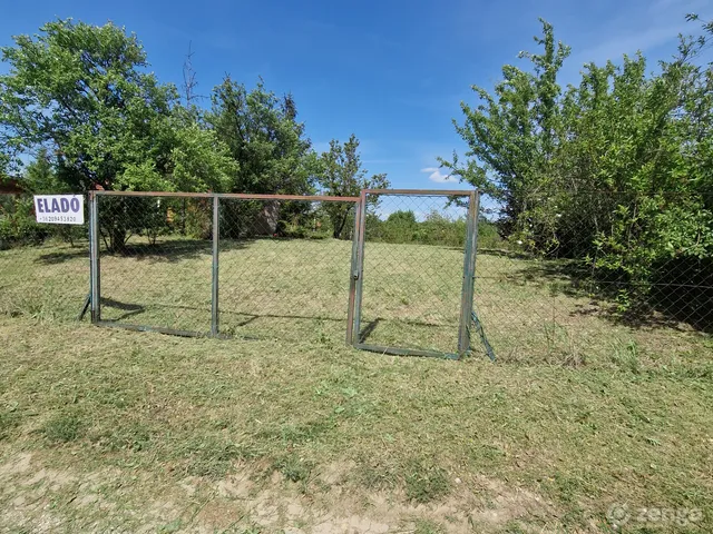 Eladó telek Óbarok 780 nm