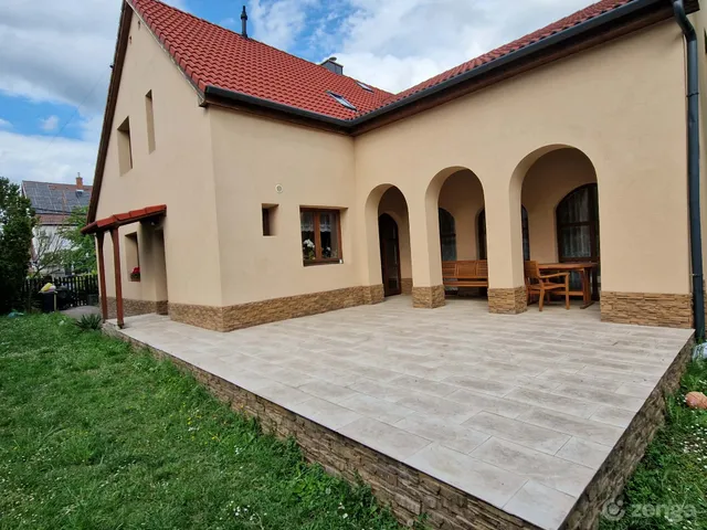 Eladó ház Miskolc, Martinkertváros 160 nm