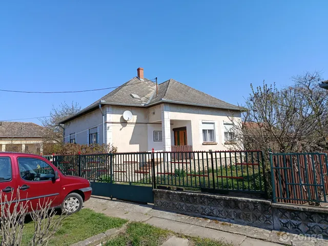 Eladó ház Tiszaszentimre 98 nm