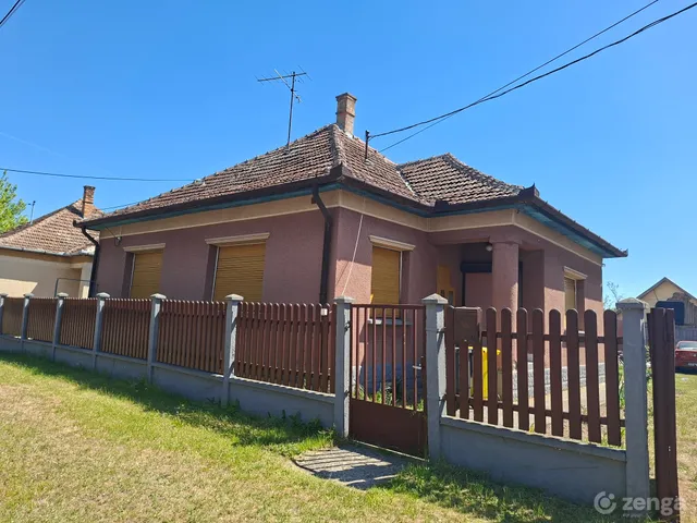Eladó ház Újszilvás, Nyárfa u. 4. 98 nm