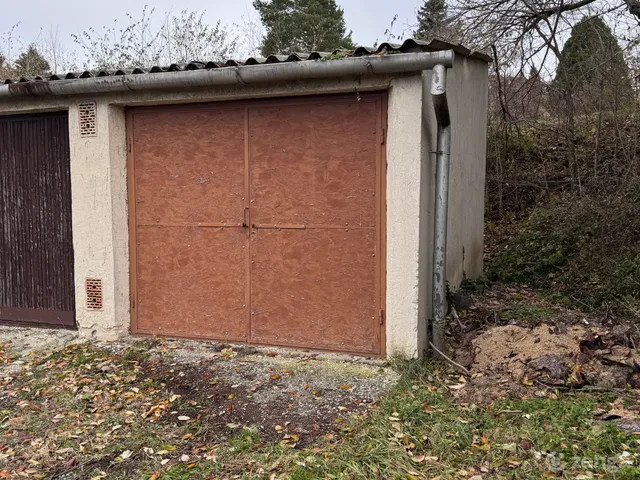 Eladó garázs Ajka, Kórházdomb 16 nm