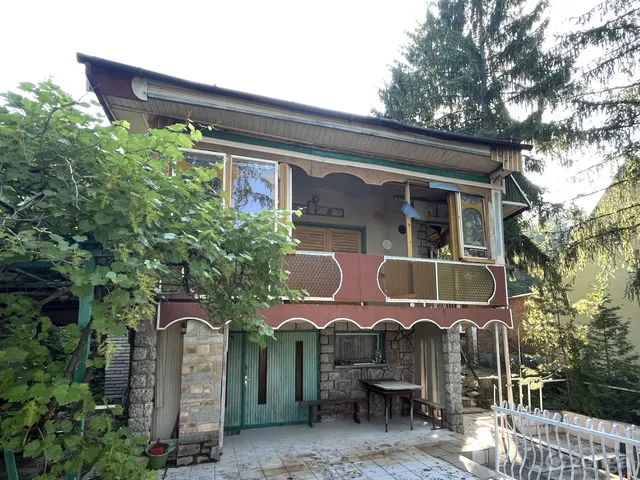 Eladó nyaraló Orfű, Tavasz 80 nm