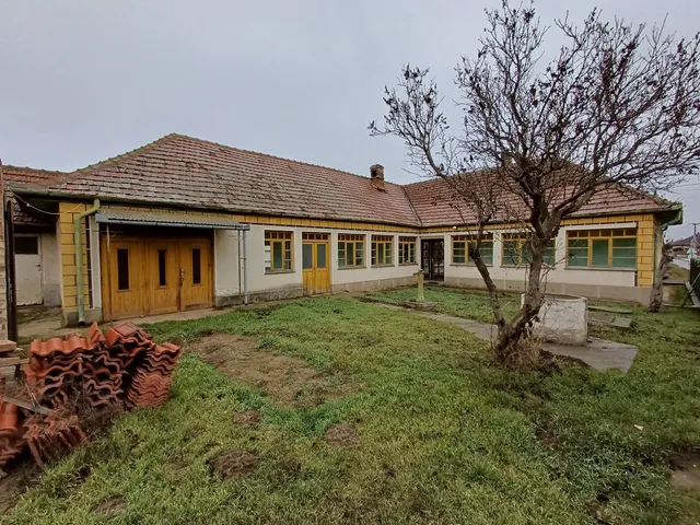 Eladó ház Dány 140 nm
