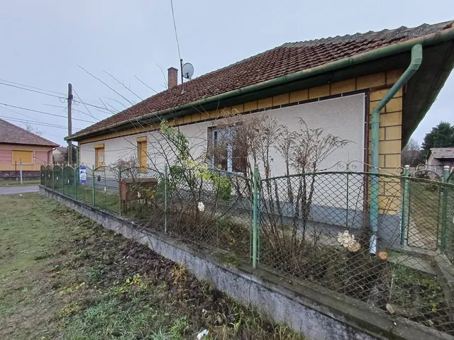 Eladó ház Dány 140 nm