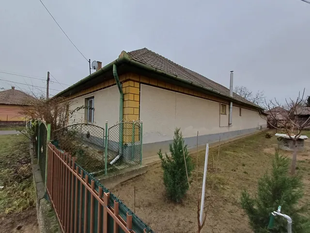 Eladó ház Dány 140 nm