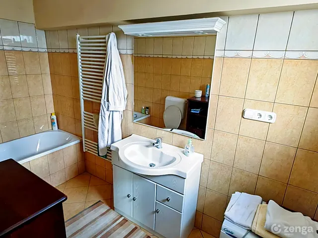 Kiadó ház Sopron, Belváros külső 82 nm