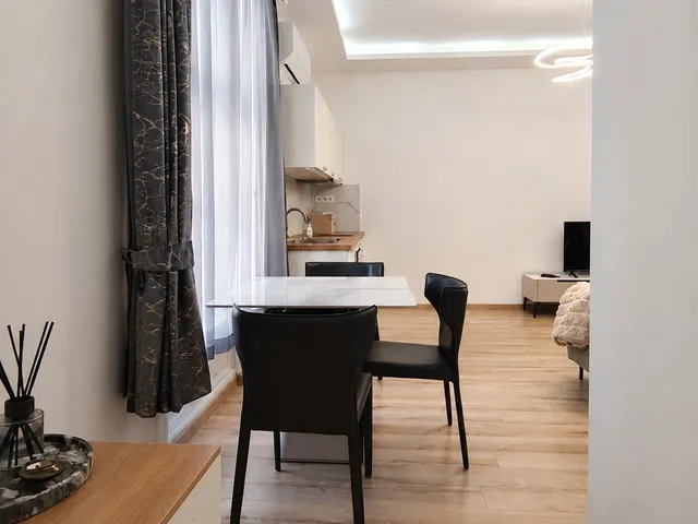 Kiadó lakás Budapest V. kerület, Belváros, Apáczai Csere János utca 43 nm