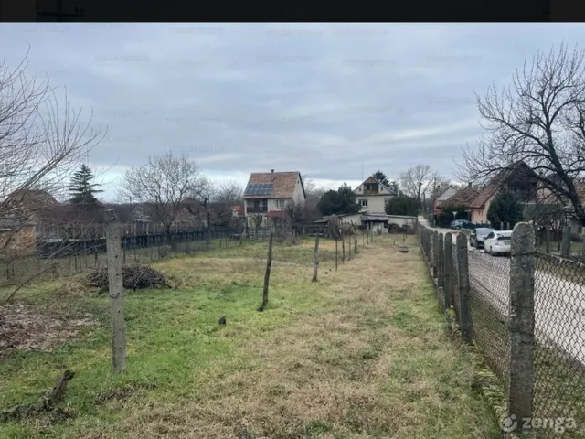 Eladó telek Dunaalmás 870 nm