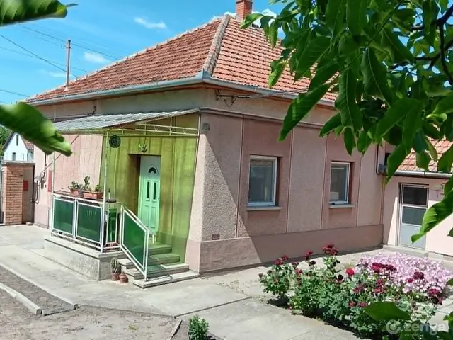Eladó ház Sándorfalva 90 nm