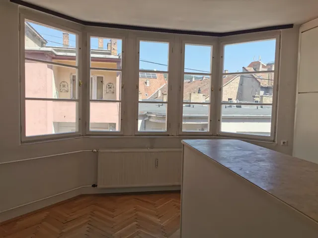 Eladó lakás Pécs 136 nm