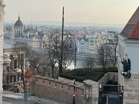 Kiadó lakás Budapest I. kerület, Várnegyed, Dísz tér 16 114 nm