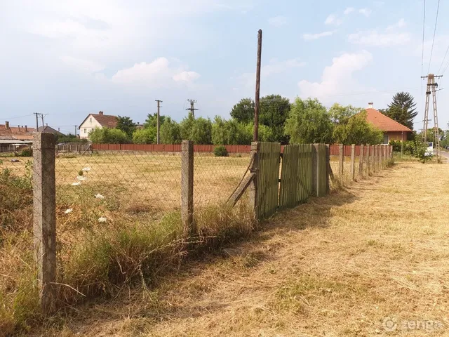 Eladó telek Hajdúdorog 2000 nm