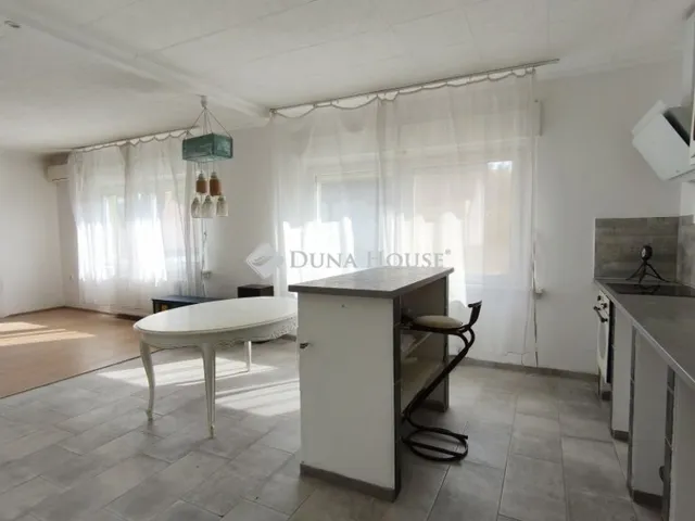 Eladó ház Nagykáta 207 nm