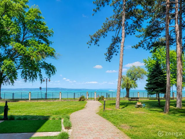 Eladó lakás Siófok, Ezüstpart 85 nm