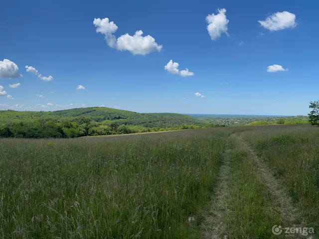 Eladó telek Győrújbarát 1356 nm