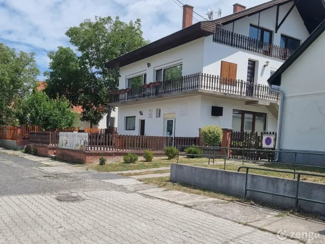Eladó ház Szigetcsép 260 nm