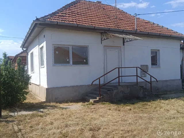 Eladó ház Tápiószecső 88 nm