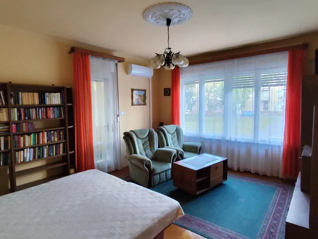 Eladó lakás Budapest XIV. kerület, Herminamező 83 nm