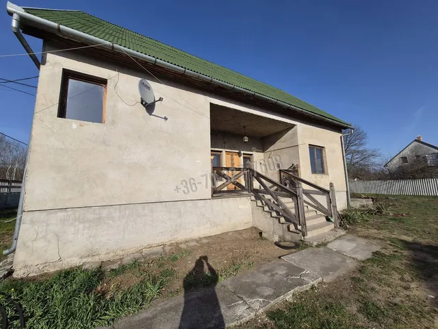 Eladó ház Felsőpakony 130 nm