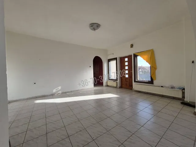 Eladó ház Felsőpakony 130 nm