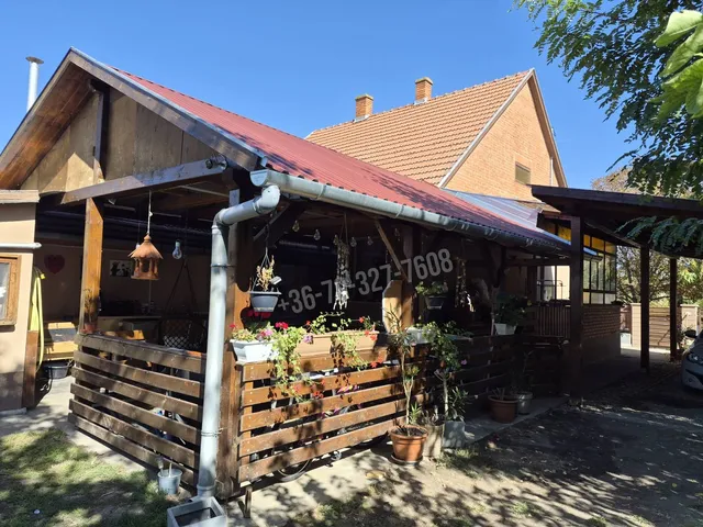 Eladó ház Tiszanána 113 nm