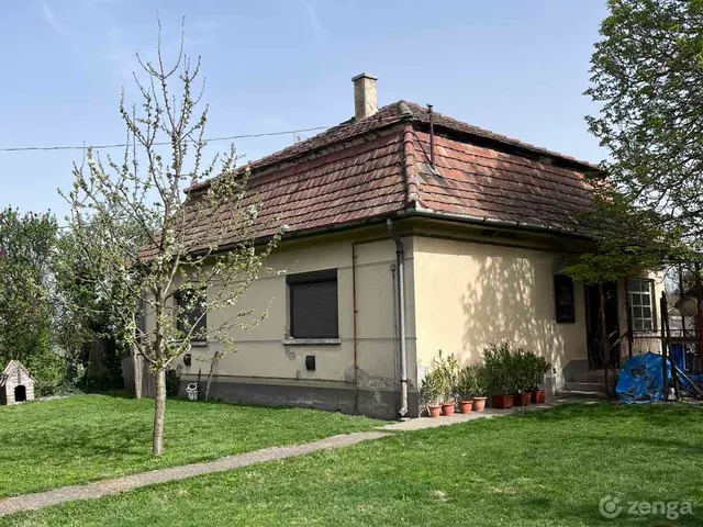 Eladó ház Makád 90 nm