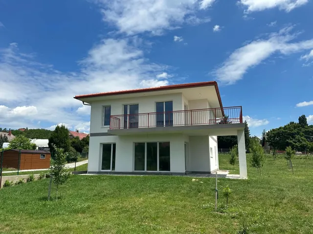 Eladó ház Cserszegtomaj 226 nm