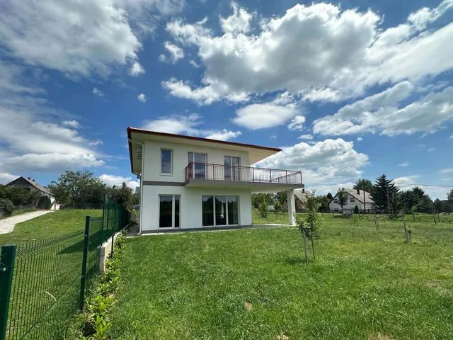 Eladó ház Cserszegtomaj 226 nm