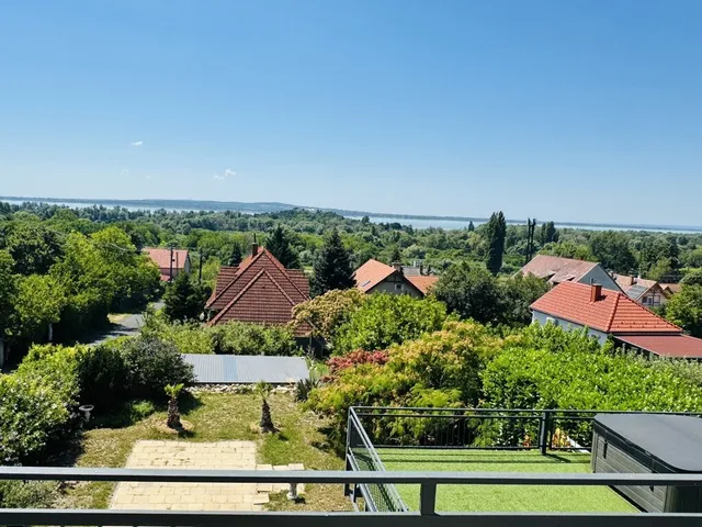 Eladó ház Vonyarcvashegy 185 nm