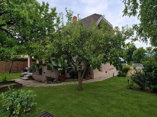Eladó ház Vonyarcvashegy 200 nm