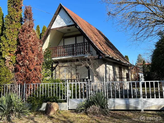 Eladó nyaraló Siófok, Szabadifürdő 68 nm