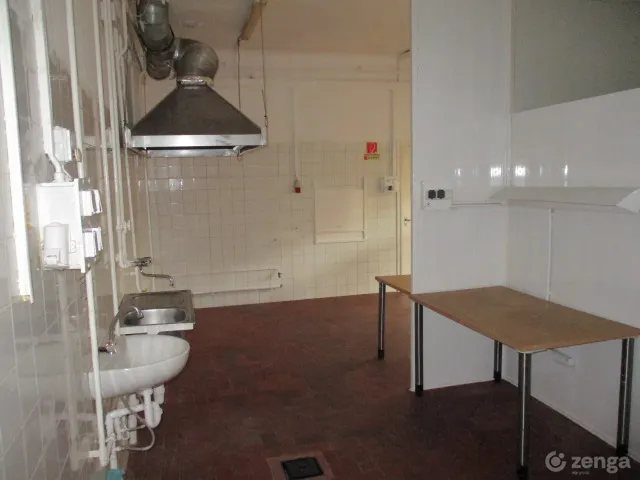 Eladó kereskedelmi és ipari ingatlan Budapest IV. kerület, Megyer 105 nm